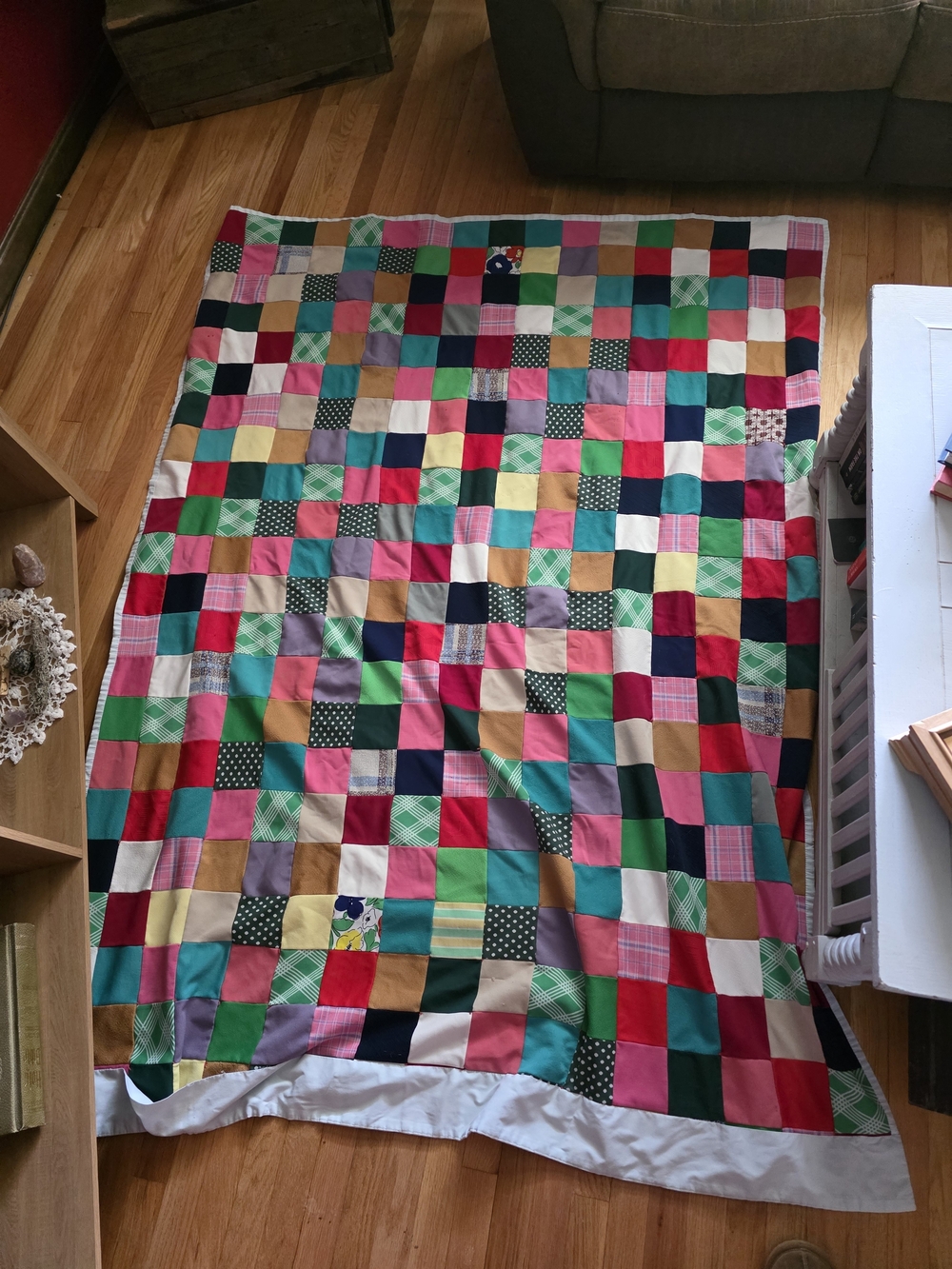 Handmade Multicolor Patchwork Quilt - Classic Cotton Throw